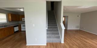 Lawrence-Fort Ben-Oaklandon 3 Bedroom and 2.5 Bathroom Gallery 7