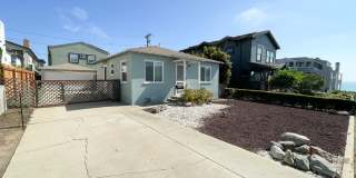 1BR/1BA Home with detached 2 Car Garage! Minutes from the beach! 1BR/1BA Home with detached 2 Car Garage! Minutes from the beach! Gallery 1