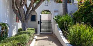 Charming comfy Studio in La Jolla Village! Gallery 27