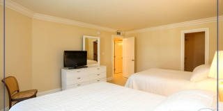**PARK SHORE BEAUTY WALK TO VENETIAN VILLAGE ** ESPLANADE** NICE AMENITIES ** 2 BEDROOM CONDO ON THE BEACH ** Gallery 31
