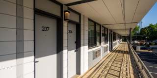 402 North Main Street Gallery 26