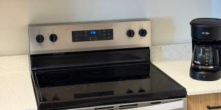 The Crest at Skyline Now offering up to 8 weeks FREE rent! Call today to schedule your tour: (480) 390-5392 Gallery 49