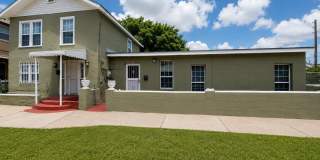1049 PIPPIN Street Gallery 1