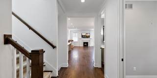 811 Smith Avenue Gallery 8