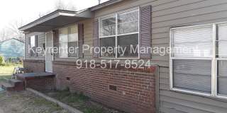 Spacious 4 Bedroom House Gallery 1