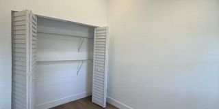 409 Perry Avenue Gallery 8