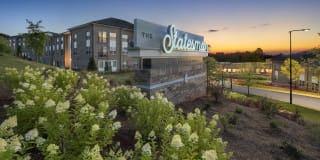 The Statesman Gallery 36