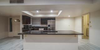 Exceptional 6-Bedroom Residence Near ASU with Garage & Modern Conveniences Gallery 14