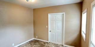 1 bedroom 1 bath apartment off house Gallery 6