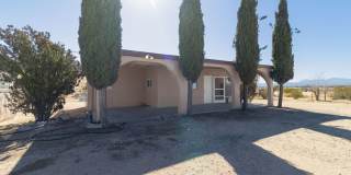 Beautiful Studio on Horse Property Gallery 1