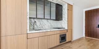 135 East 47th Street Gallery 1