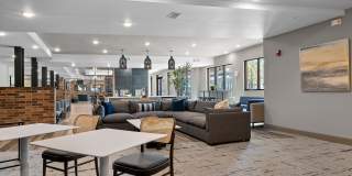 District Midtown Gallery 48