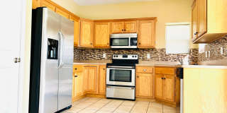 Large 3 bedroom Home, North Park Area Gallery 9