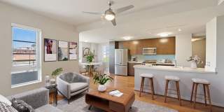 5550 Wilshire at Miracle Mile by Windsor Gallery 10