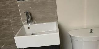 Bright, Light & Airy Huge Corner Home Gallery 11