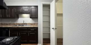 Ascot Place Gallery 28