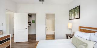 Grandeville at River Place Gallery 24