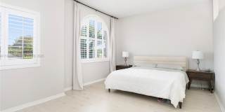 835 NE 17th Way Gallery 14