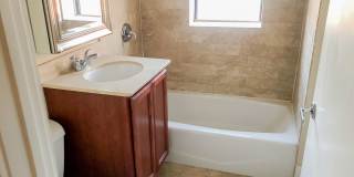 1849-51 W Cornelia / 3449-55 N Wolcott Gallery 8