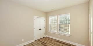 3-Bedroom, 2.5 Bath Townhome for Rent in Mooresville, NC | Attached 2-Car Garage & Modern Kitchen Gallery 14