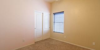 AMAZING 4 BED, 2.5 BATH HOME LOCATED NEAR 67TH AVE & UNION HILLS Gallery 19