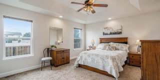 Gorgeous 6 Bedroom/3.5 Bathroom Home! Gallery 7