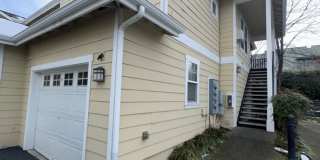 2 Bedroom 2 Bath Townhouse in Ashland Gallery 1