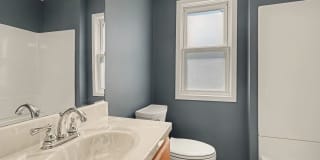 Charming 2-Bedroom Home in Old Town Bellevue! Gallery 11