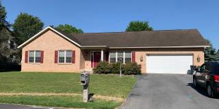 CONTRACT PENDING!! Lovely single family, brick rancher home with 3 beds/2.5 baths!! Gallery 3