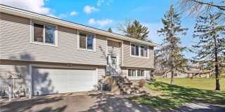 3 Bed/2 Bath Townhome - Available Sept 1st! Gallery 1