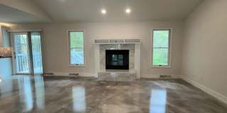 5 Bed 4 Bath Home fenced yard Gallery 8