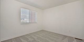 Contemporary Townhome in North CO Springs Gallery 16