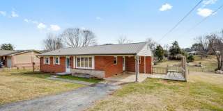 606 Pine Ridge Road Gallery 1