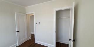 5509 North Lincoln Avenue Gallery 13