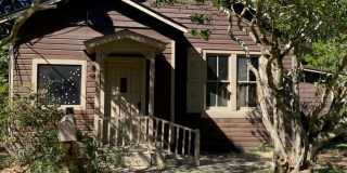 1114 Pike Gallery 1