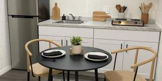 Charming 1 BR 1BA studio for rent. Gallery 1