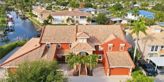 728 Victoria Drive Gallery 1