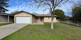 Comfortable Foothill Farms Home near schools, parks, theater and Hwy 80. Gallery 1