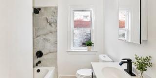 2509 Gladstone St Gallery 6