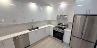 1439 Captains Walk Gallery 3