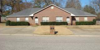 Spacious Duplex for Rent Fall 2026! Gallery 1