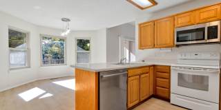 Beautiful 3-bedroom 2 bath Home in Bella Vista! Gallery 11