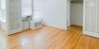 428 West Surf St. Apt. Gallery 1