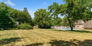The 4220 Grand Apartments Gallery 10