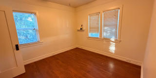 Cute home in Ventura Avenues includes garage for storage and a parking spot Gallery 7