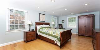 Luxurious Spacious and Bright , Gorgeous Potomac 6BR/4.5BA/2GAR Home - In Sought After Copenhaver Gallery 12