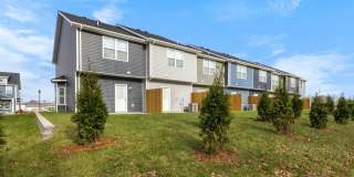 Large 2 Bedroom Luxury Townhome For Rent Near Billy Dunlop Park! Gallery 36