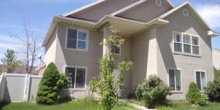 Beautiful 2 Story Home w attached 2 car garage Gallery 1