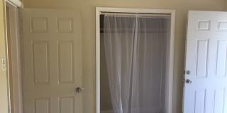Large 3-2 with a carport Gallery 21