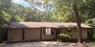 Charming 2-Bedroom, 2-Bath Home in Bella Vista, AR Gallery 1